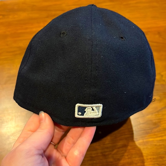 Yankees Official Ballcap - Picture 2 of 3
